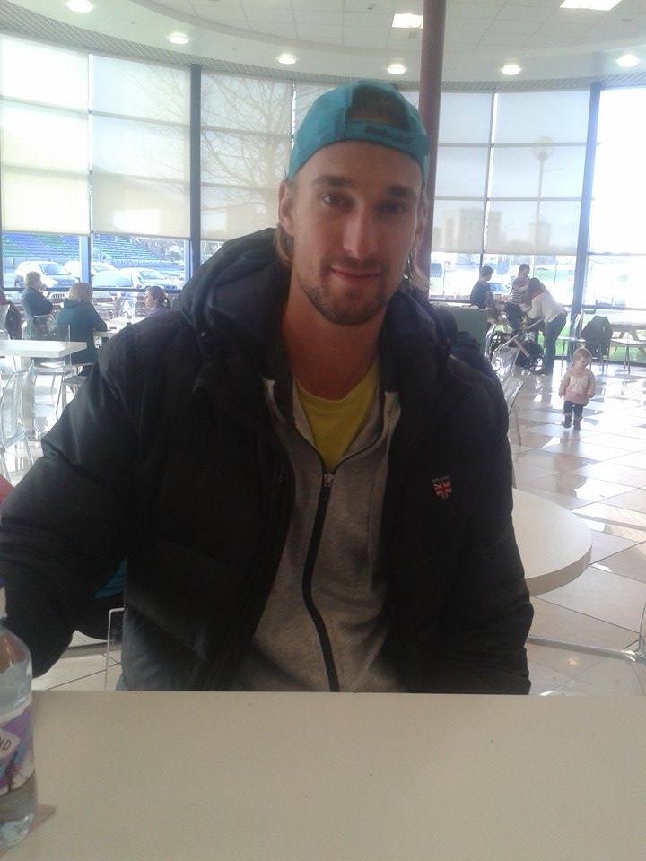 Ruben Chatting with Niall