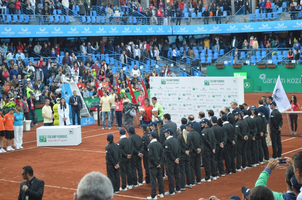 Federer claimed the crown (photo credit:; Ahmet Fevzi Guclu)