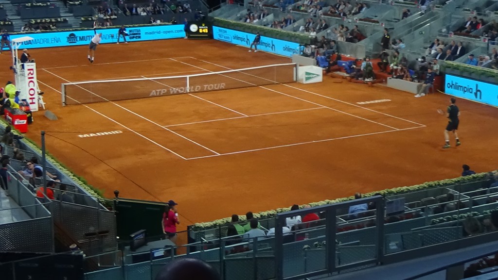 Raonic vs. magic Murray (photo credit: Niall Clarke)