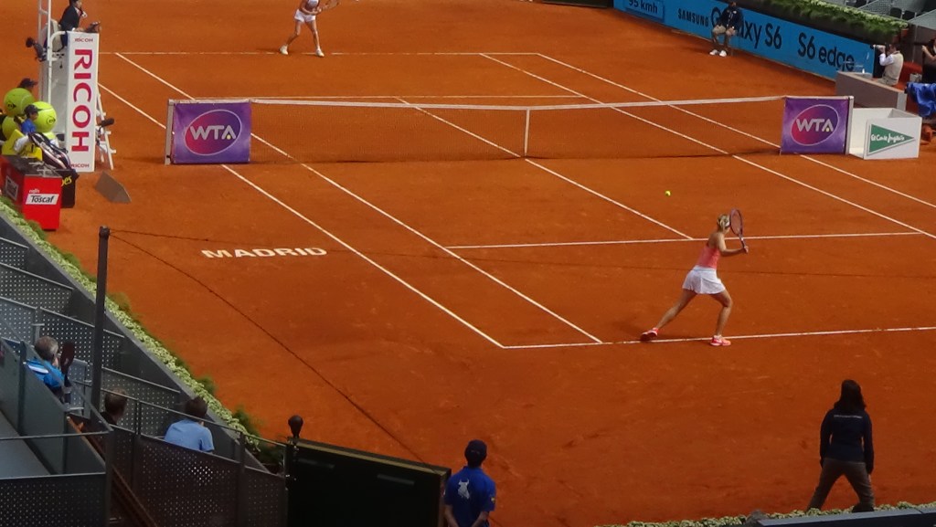 Sharapova vs Wozniacki (Photo: Niall Clarke)