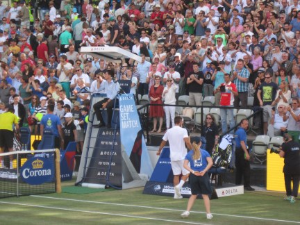 The crowd applauded Troicki (photo credit: Andreas Thiele)