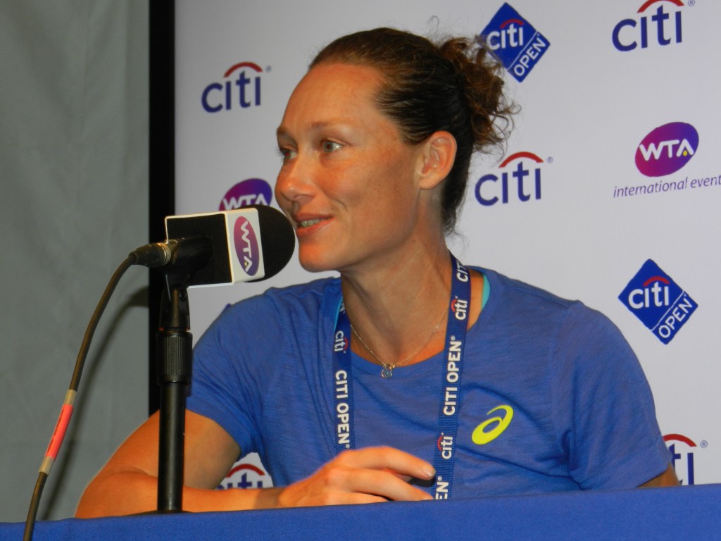 Stosur, Wozniacki, Wickmayer Advance @CitiOpen In Rain-Delayed&nbsp;Session