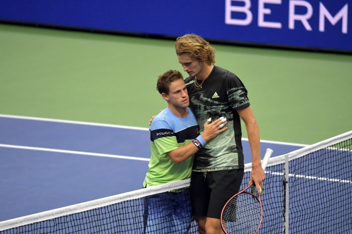 Diego Schwartzman (L) defeated Alexander Zverev (R) in the fourth round (Peter Staples/USTA).