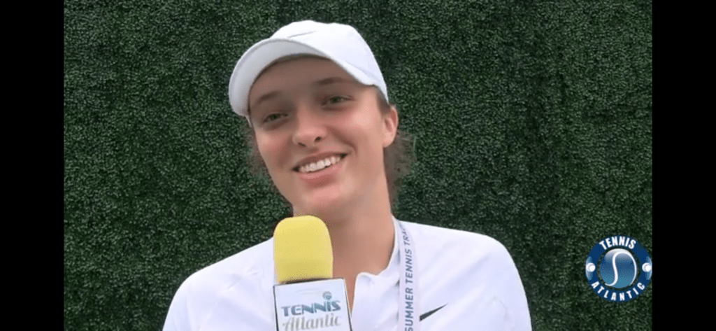 Iga Swiatek Looks Like Her “Old” Self Again as She Cruises Past Competition in Toronto